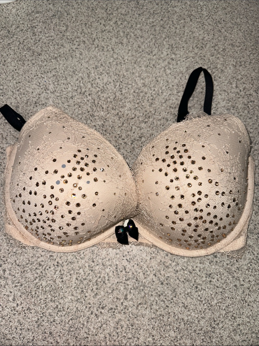 Victoria’s Secret Beige Lace Push-Up Bra with Rhinestones crystals 36DDD